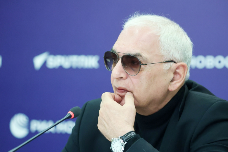 Карен Шахназаров